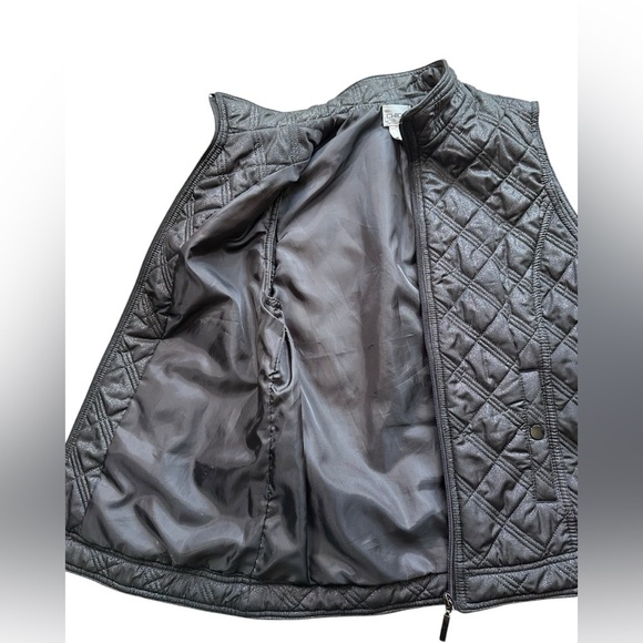 Chico’s Black Shimmer Quilted Zip Front Vest Size 1 - Picture 5 of 6